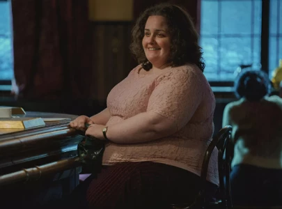 jessica gunning channels her inner martha reveals preparation for baby reindeer jessica gunning channels her inner martha reveals preparation for baby reindeer