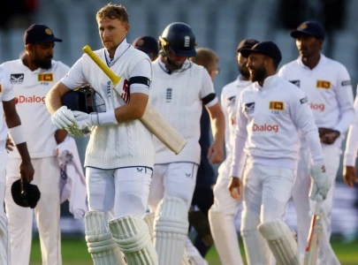 england clinch tense win over sri lanka in old trafford