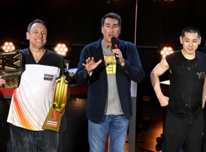 joey chestnut sets new world record with most hot dogs eaten in netflix s unfinished beef show joey chestnut sets new world record with most hot dogs eaten in netflix s unfinished beef show