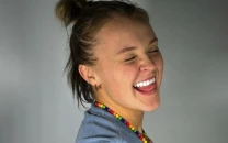 jojo siwa shares health update after hospital visit for burst ovarian cyst before scheduled show jojo siwa shares health update after hospital visit for burst ovarian cyst before scheduled show