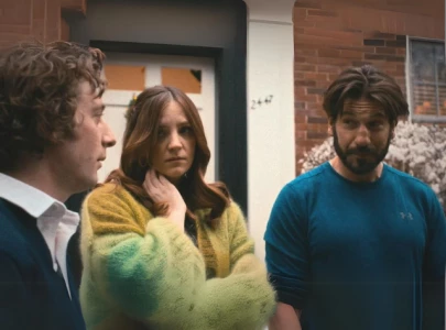 twd alum jon bernthal wins emmy for outstanding guest actor in a comedy series for the bear