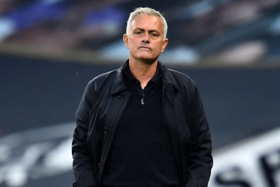 spurs can still finish in top four says mourinho spurs can still finish in top four says mourinho