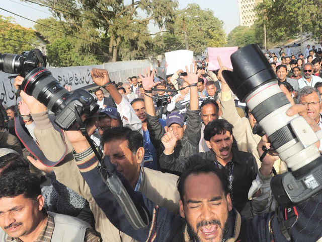 reporter s murder journalists walk out of assembly without covering proceedings