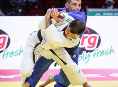 algerian judoka quits olympics to avoid israeli opponent