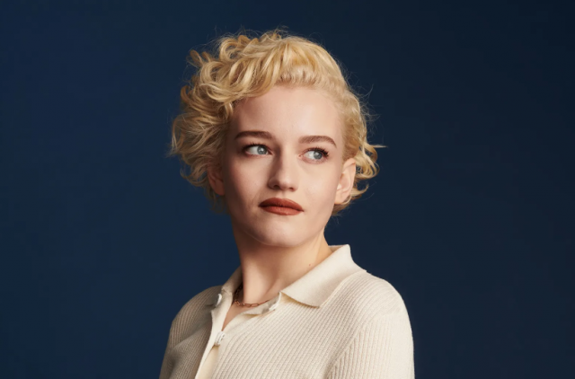 julia garner joins marvel s fantastic four as silver surfer variant shalla bal julia garner joins marvel s fantastic four as silver surfer variant shalla bal