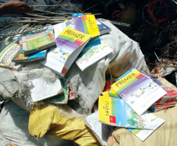 headmaster suspended for selling children s books