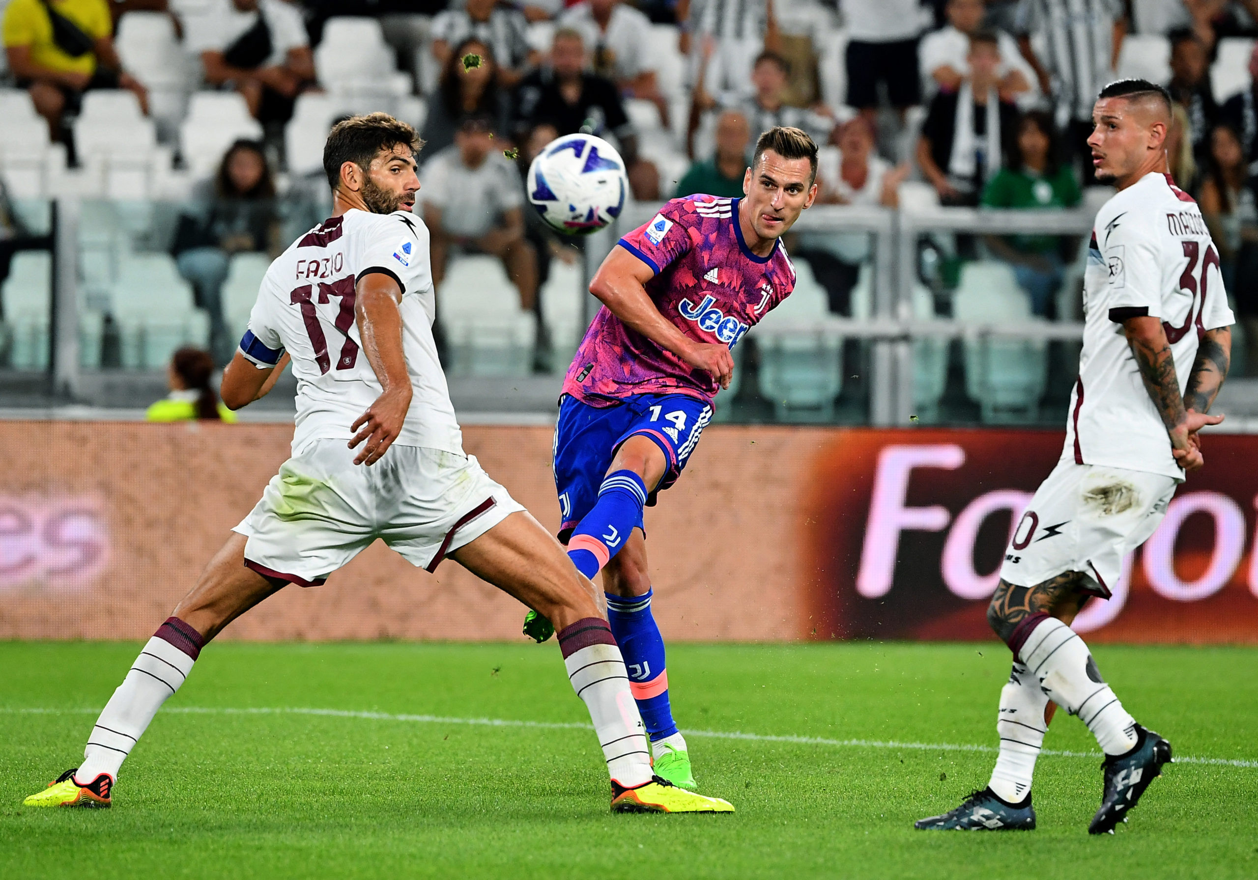 juve held by salernitana after var controversy