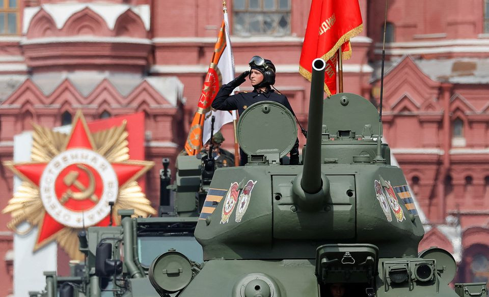 Photo of Putin to send 'doomsday' warning to West at Russia's WW2 victory parade
