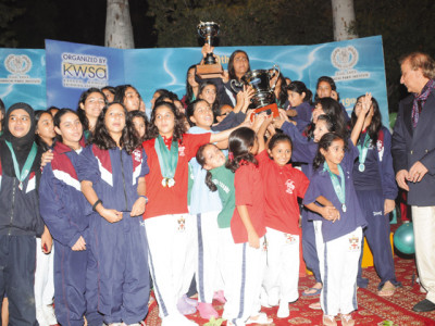 kgs wins swimming championship