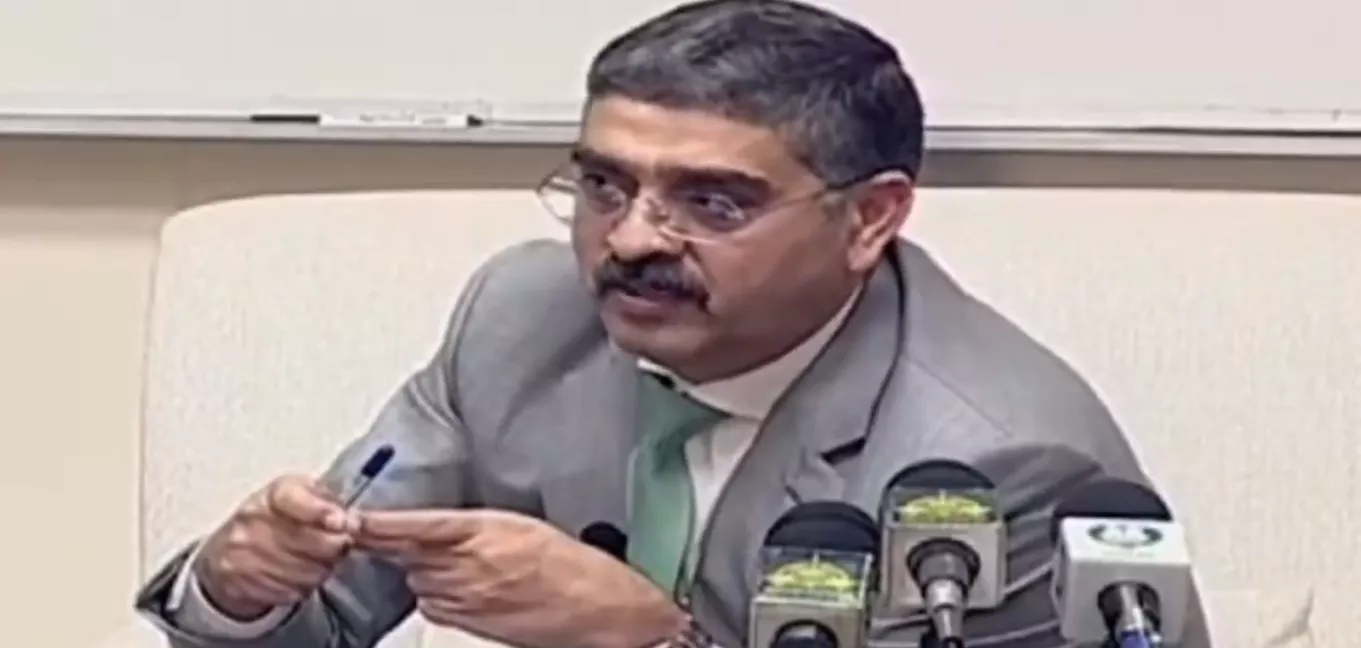 pm kakar peppered with hard questions at lums