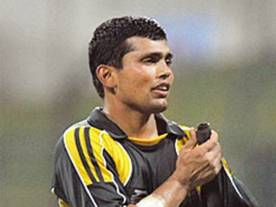 wicketkeeper should open alongside babar azam kamran akmal wicketkeeper should open alongside babar azam kamran akmal