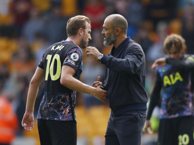 kane one of world s best says nuno as striker stays at spurs kane one of world s best says nuno as striker stays at spurs