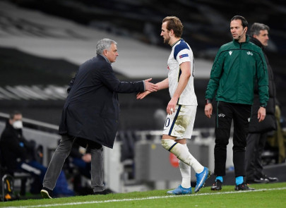spurs boss mourinho hopeful kane s injury is not too serious spurs boss mourinho hopeful kane s injury is not too serious