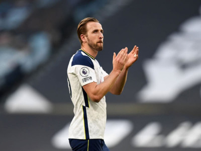 spurs chief wants to keep kane at club spurs chief wants to keep kane at club