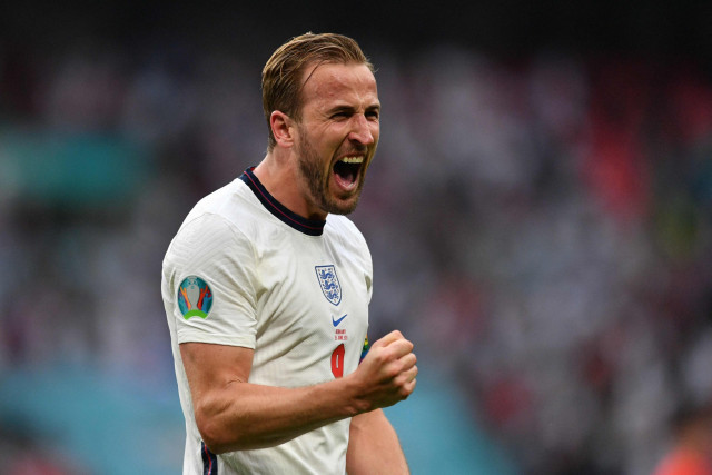 kane has eyes firmly set on rooney s record kane has eyes firmly set on rooney s record