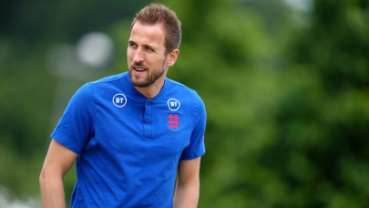 kane welcomes challenge from haaland nunez