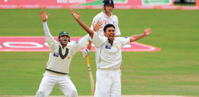 kaneria destroys multan on day one kaneria destroys multan on day one