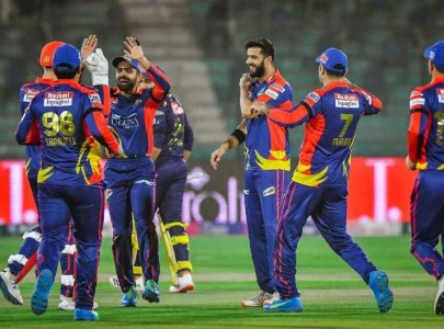 cricket fever grips pakistan