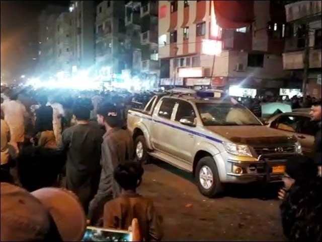 youth dies 13 injured in karachi blast