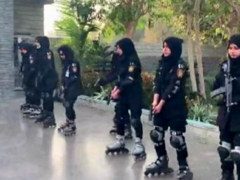 the police are hopeful that this new special force will help curb street crime and claim that many countries have such skating forces in their police squad screengrab