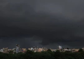 karachi braces for thunderstorm rain amid soaring temperatures