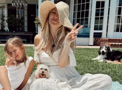kate hudson basks in long weekend joy with fianc and daughter during sunny beach picnic