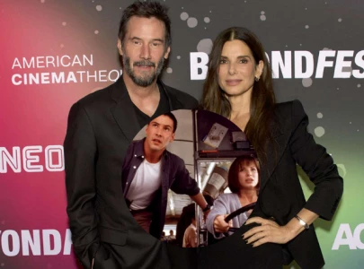 keanu reeves and sandra bullock recall stunt experience in speed at 30th anniversary reunion keanu reeves and sandra bullock recall stunt experience in speed at 30th anniversary reunion
