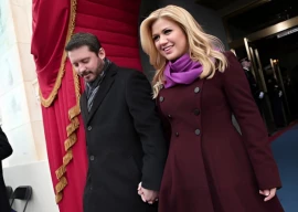 kelly clarkson postpones las vegas shows after ex husband s death kelly clarkson postpones las vegas shows after ex husband s death