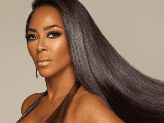 kenya moore exits the real housewives of atlanta after suspension for alleged explicit photo scandal kenya moore exits the real housewives of atlanta after suspension for alleged explicit photo scandal