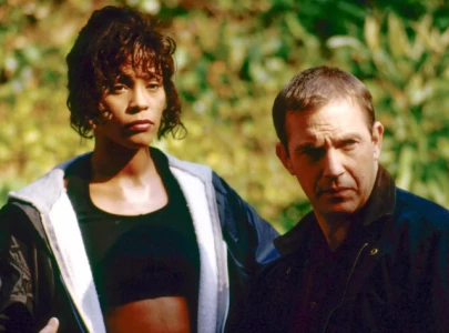 kevin costner reveals he was whitney houston s imaginary bodyguard on and off screen kevin costner reveals he was whitney houston s imaginary bodyguard on and off screen