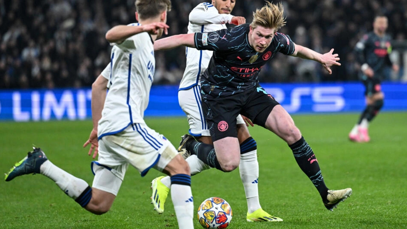 ageing like a fine vine kevin de bruyne right was involved in all three manchester city goals in copenhagen photo afp