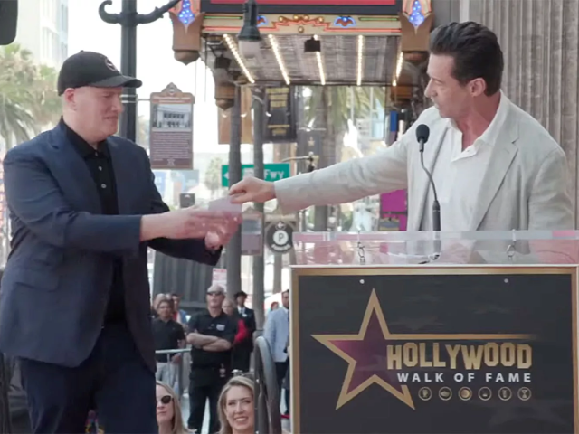kevin feige accepts a gift card from hugh jackman photo variety youtube kevin feige accepts a gift card from hugh jackman photo variety youtube