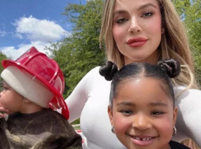 khlo kardashian takes kids to watch tristan thompson play basketball for the first time
