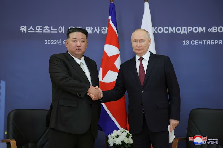 russia s president vladimir putin and north korea s leader kim jong un attend a meeting in the amur region russia september 13 2023 photo reuters