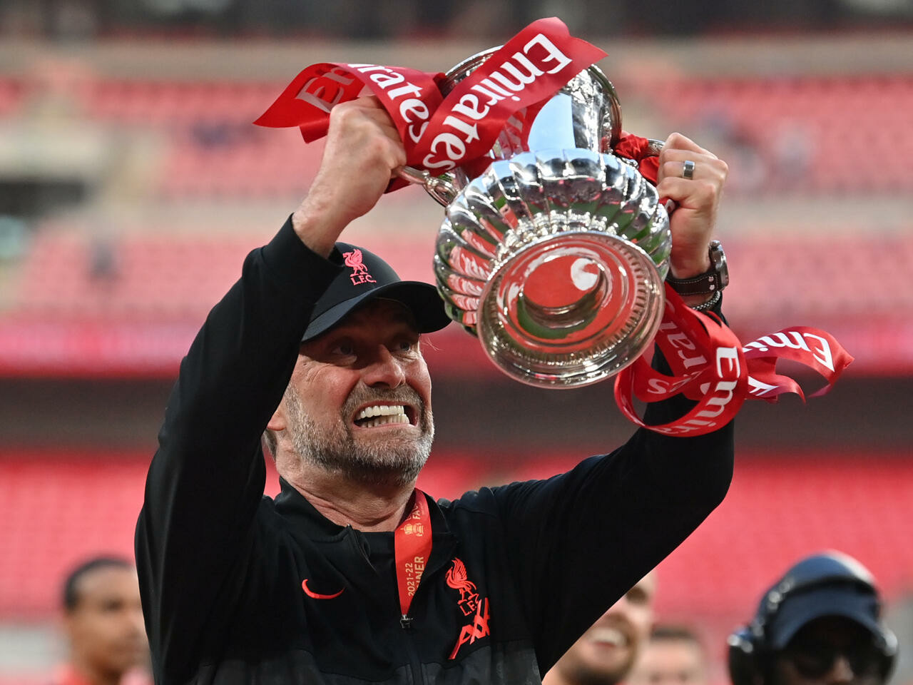 klopp refuses to dream of premier league title triumph