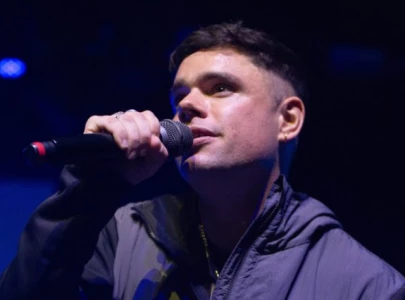 kneecap s m gla bap raises 30 000 for gaza food aid with 10k daily runs kneecap s m gla bap raises 30 000 for gaza food aid with 10k daily runs