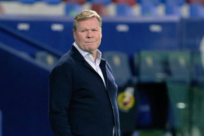 defiant koeman insists he will stay at barca to improve squad defiant koeman insists he will stay at barca to improve squad