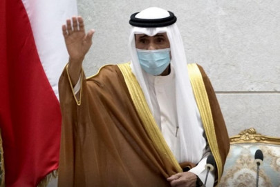 kuwait s new emir meets senior us and iranian officials