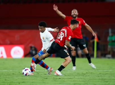 sensational lopez helps barca draw at mallorca