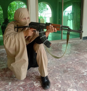 policewoman undeterred despite taking 3 bullets