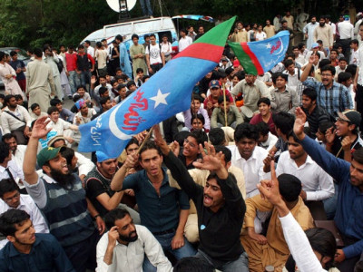 street protests leave city traffic in a mess