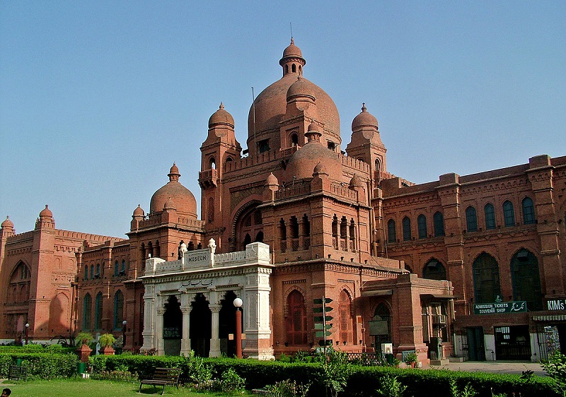 lahore museum to offer free guided tours