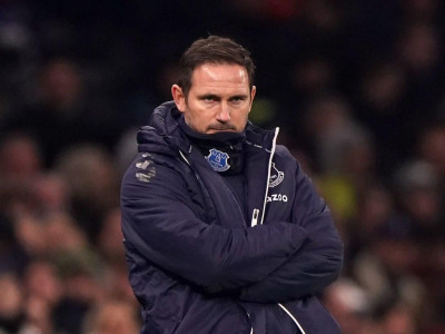 lampard plays down crisis talk at everton