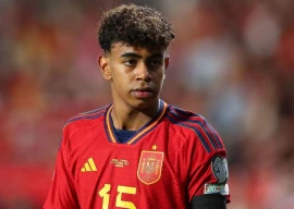 lamine yamal s father stabbed in barcelona car par