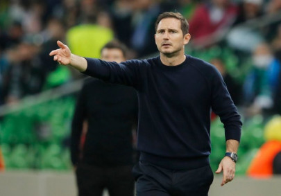 lampard to discuss penalty duties after jorginho miss