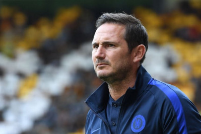 hero status can t save lampard at chelsea