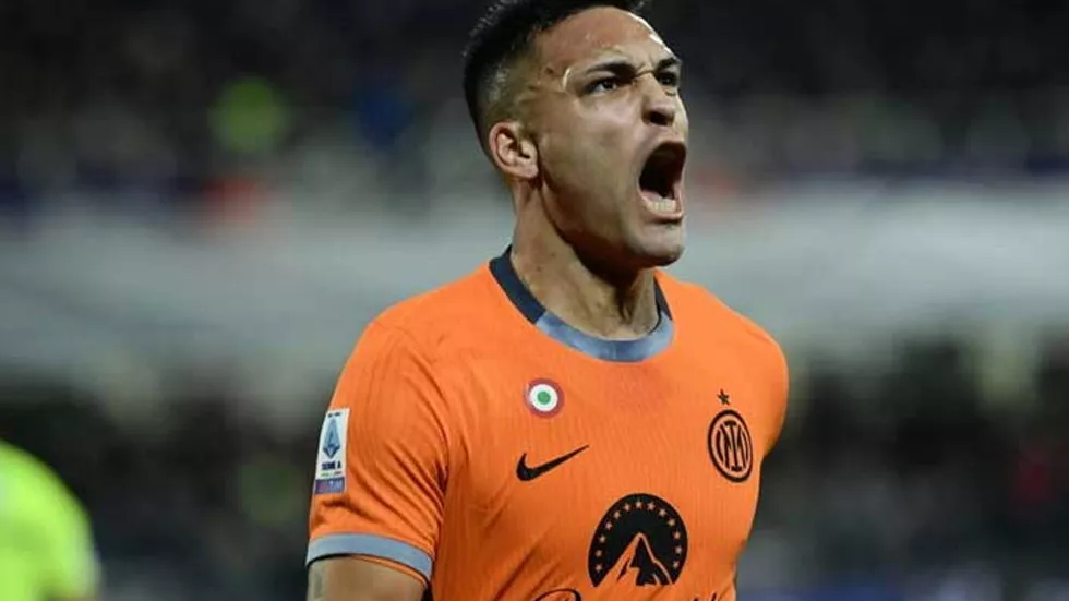martinez strikes again as inter reclaim top spot from juve martinez strikes again as inter reclaim top spot from juve