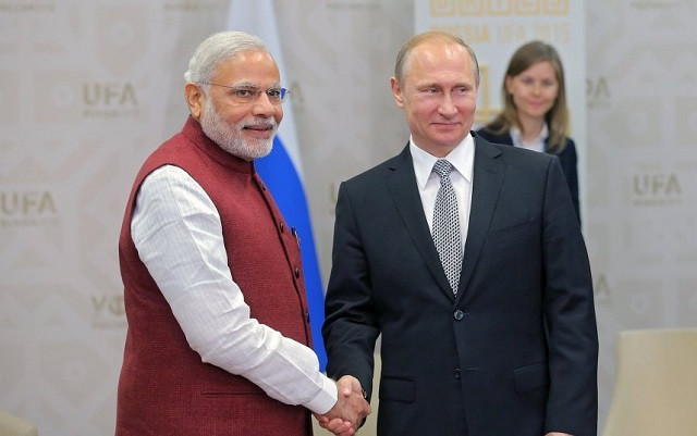 Photo of India's Modi talks with Putin, calls for 'cessation of violence'