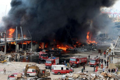 big fire at beirut port rattles residents a month after huge explosion big fire at beirut port rattles residents a month after huge explosion