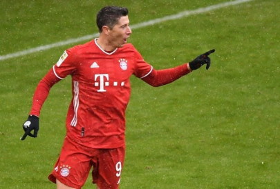 lewandowski claims bundesliga record